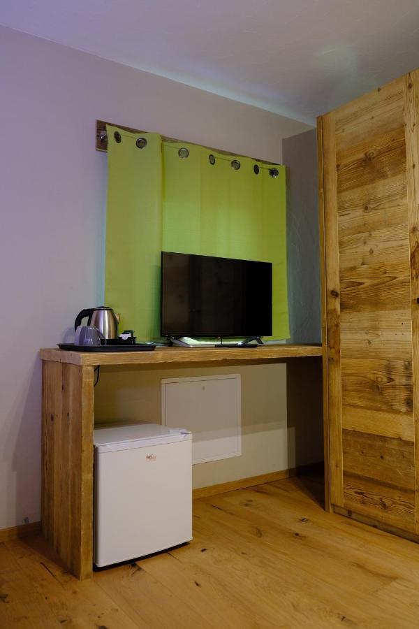 Arlette Chambres D'Hotes Gignod Exterior photo